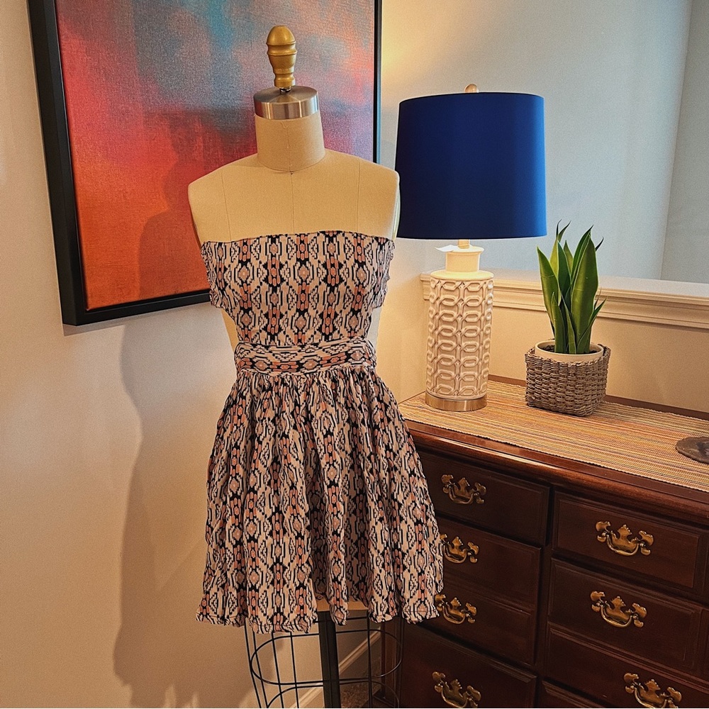Brandy Melville/John Galt Cutout Tie Back Mini Dress